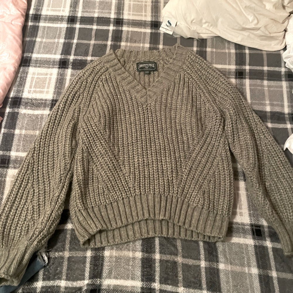 green american eagle sweater